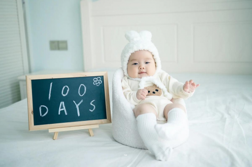 福鼎宝宝喝奶哭闹